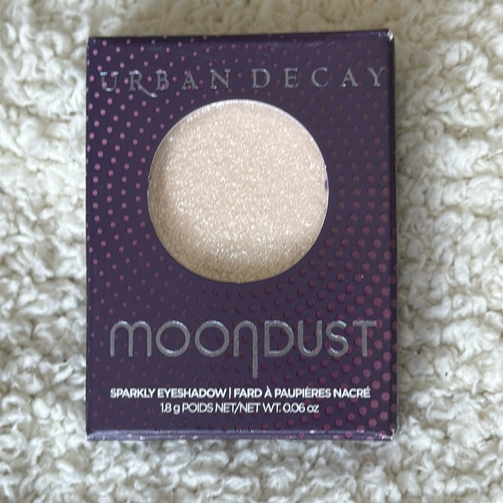 BNIB- Urban Decay 24/7 Moondust Glitter
Eyeshadow Single in Cosmic